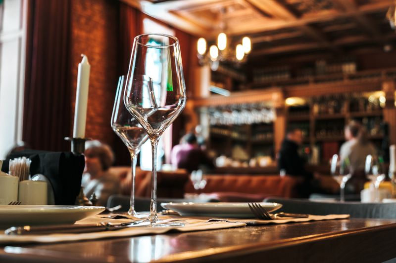 Dining room atmosphere at Anthony's coal fired pizza restaurant